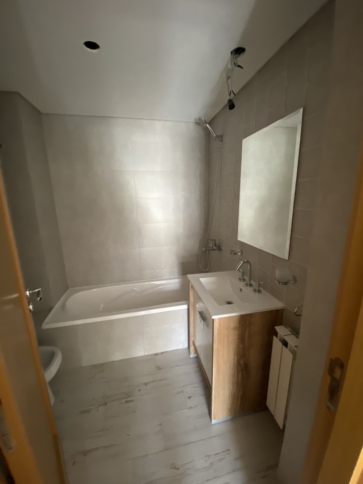 Zona Plaza Mitre  Excelente departamento de dos ambientes A ESTRENAR