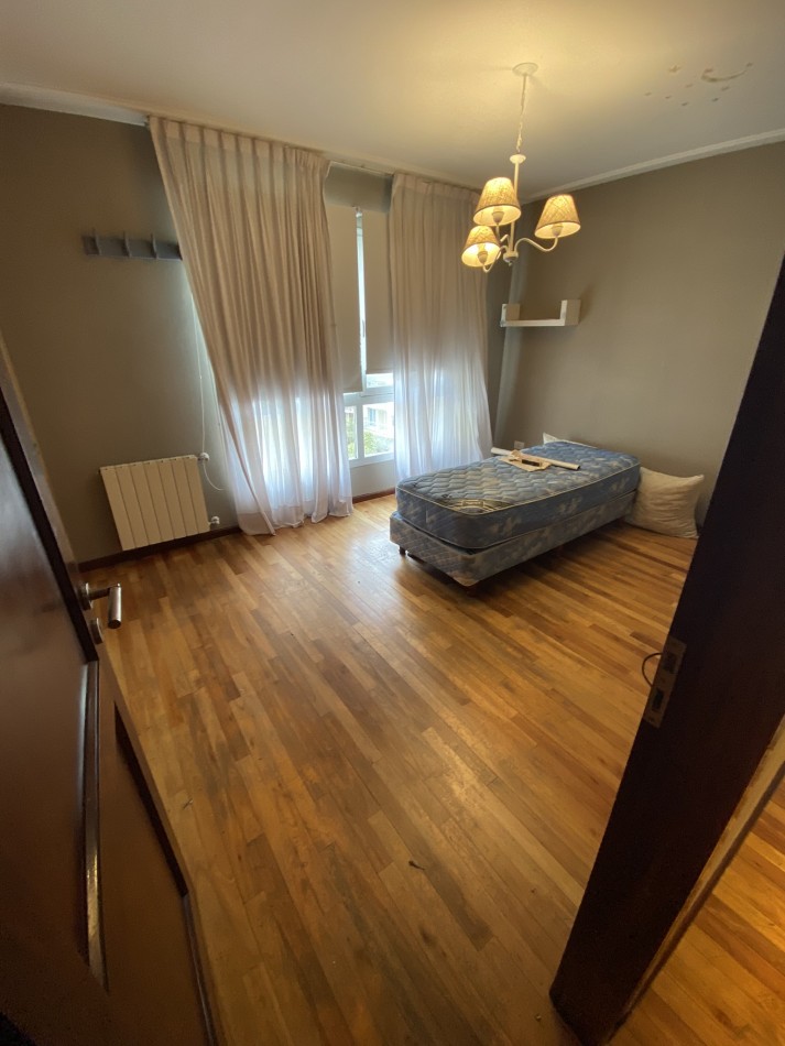 Excelente piso de 4 ambientes con cochera Vista plaza Mitre