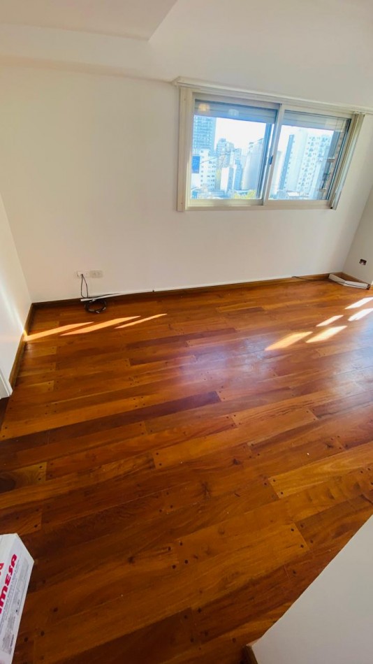 Semipiso de 4 ambientes con cochera Zona Shopping