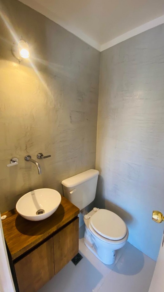 Semipiso de 4 ambientes con cochera Zona Shopping