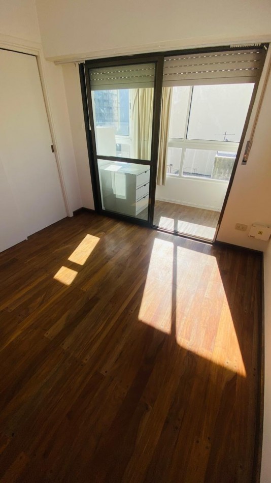 Semipiso de 4 ambientes con cochera Zona Shopping