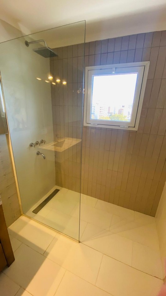 Semipiso de 4 ambientes con cochera Zona Shopping