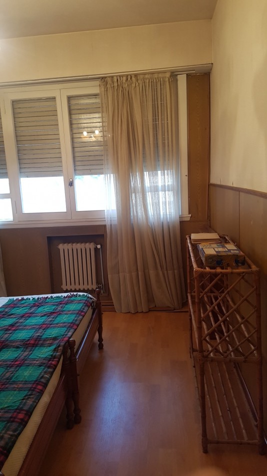 Excelente piso de 4 ambientes mas dependencia Cochera y baulera Zona Plaza Mitre