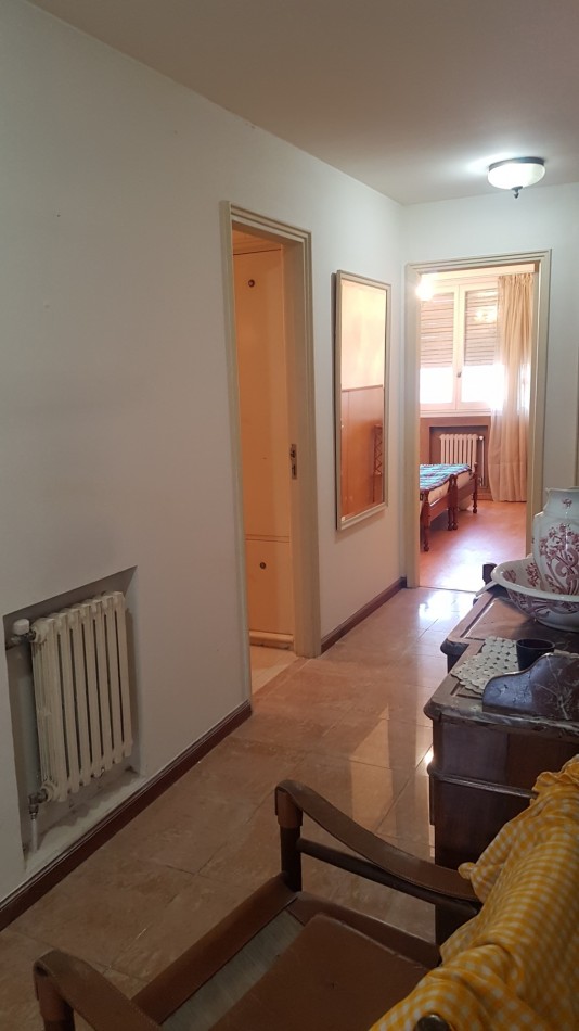 Excelente piso de 4 ambientes mas dependencia Cochera y baulera Zona Plaza Mitre