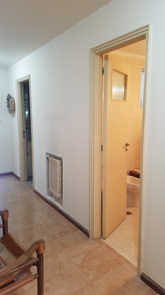 Excelente piso de 4 ambientes mas dependencia Cochera y baulera Zona Plaza Mitre