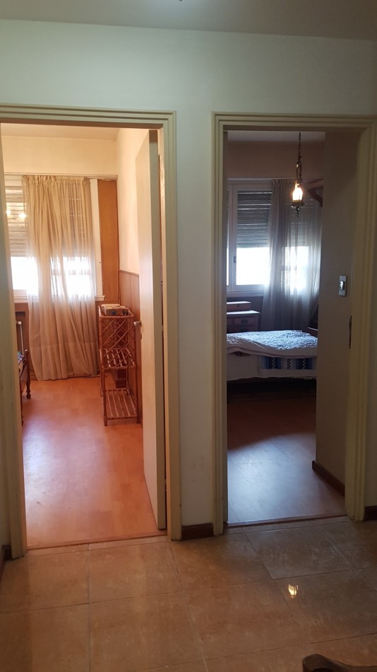 Excelente piso de 4 ambientes mas dependencia Cochera y baulera Zona Plaza Mitre