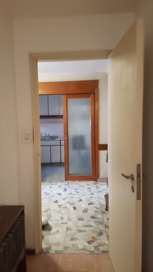 Excelente piso de 4 ambientes mas dependencia Cochera y baulera Zona Plaza Mitre