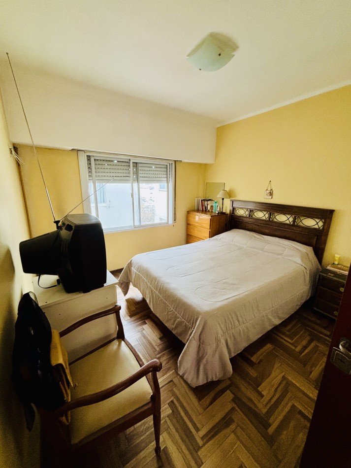 Departamento de dos ambientes con dependencia con terraza propia Zona Centro