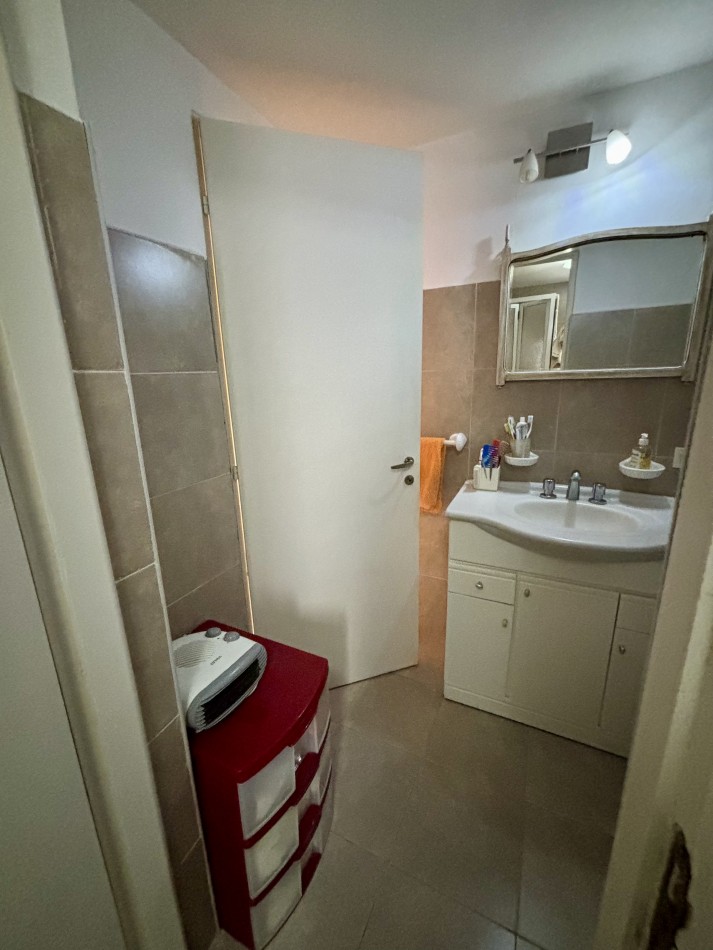 Departamento de dos ambientes con dependencia con terraza propia Zona Centro
