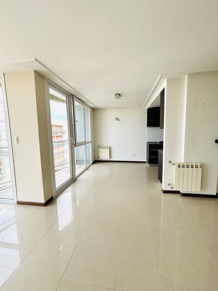 Zona Plaza Mitre Excelente semipiso en venta 
