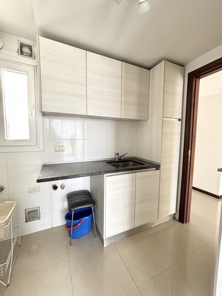 Zona Plaza Mitre Excelente semipiso en venta 