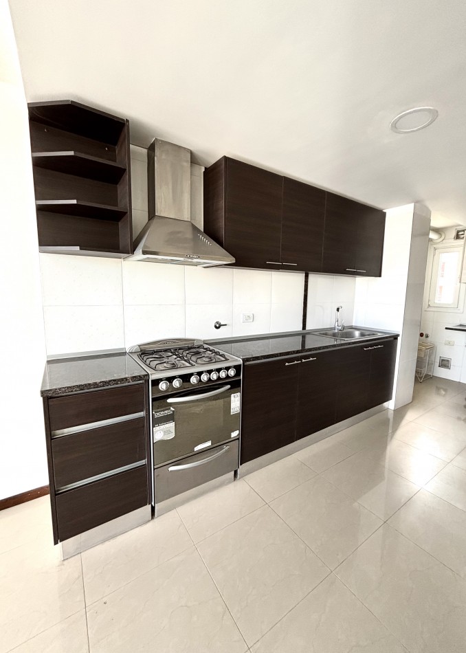 Zona Plaza Mitre Excelente semipiso en venta 