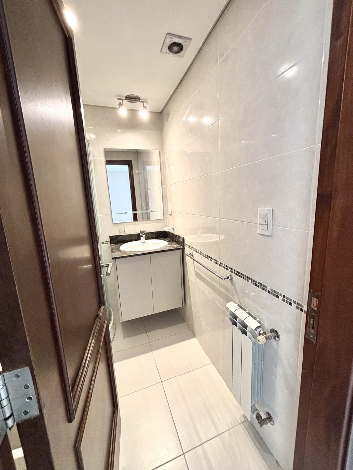 Zona Plaza Mitre Excelente semipiso en venta 