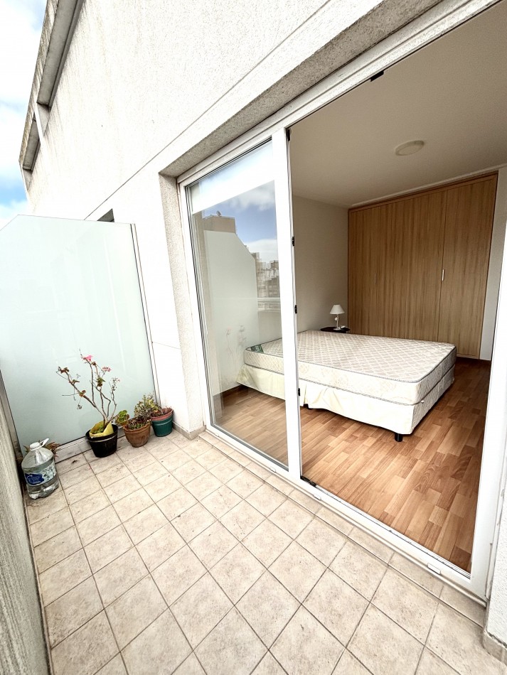 Zona Plaza Mitre Excelente semipiso en venta 