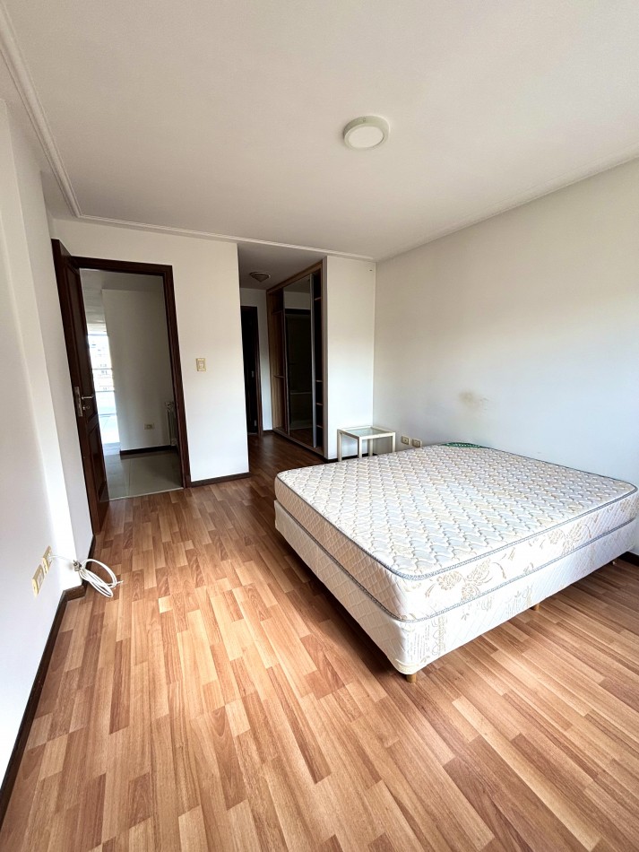 Zona Plaza Mitre Excelente semipiso en venta 