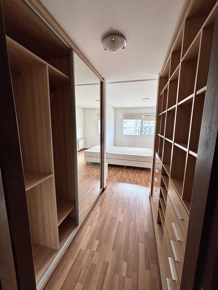 Zona Plaza Mitre Excelente semipiso en venta 