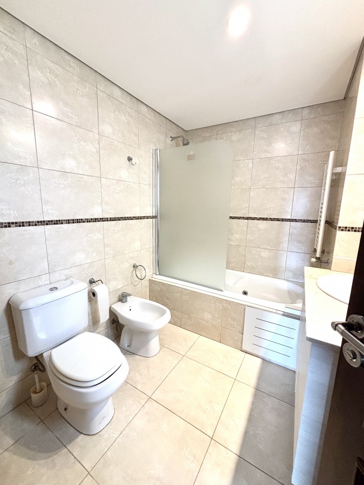 Zona Plaza Mitre Excelente semipiso en venta 