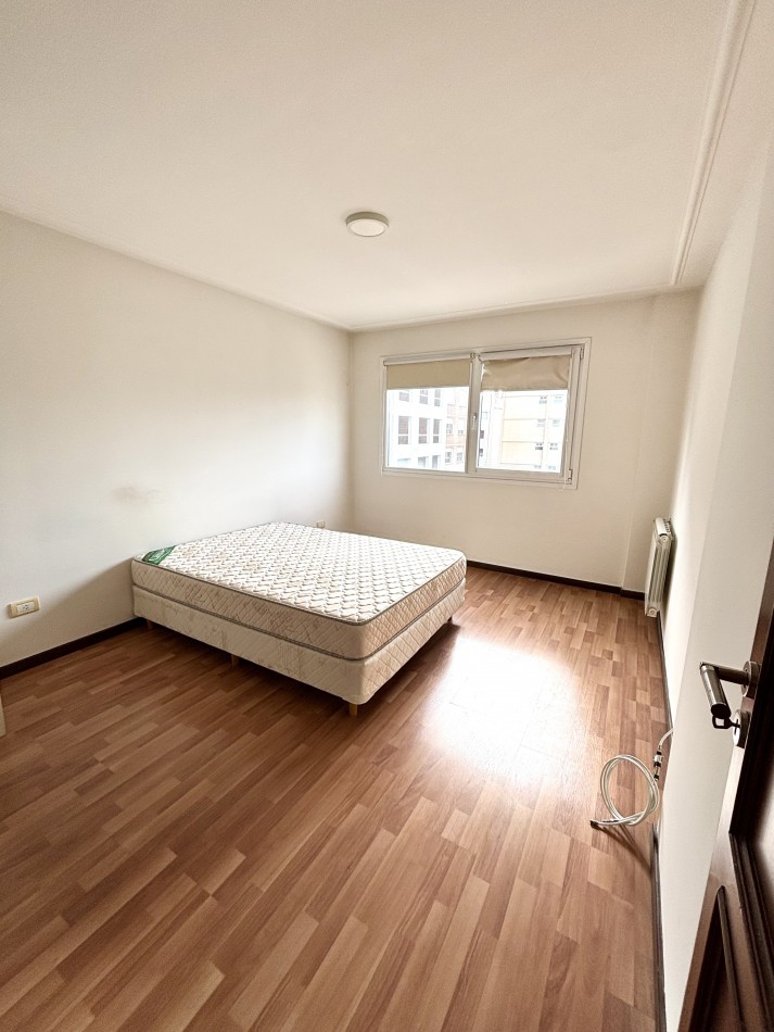 Zona Plaza Mitre Excelente semipiso en venta 