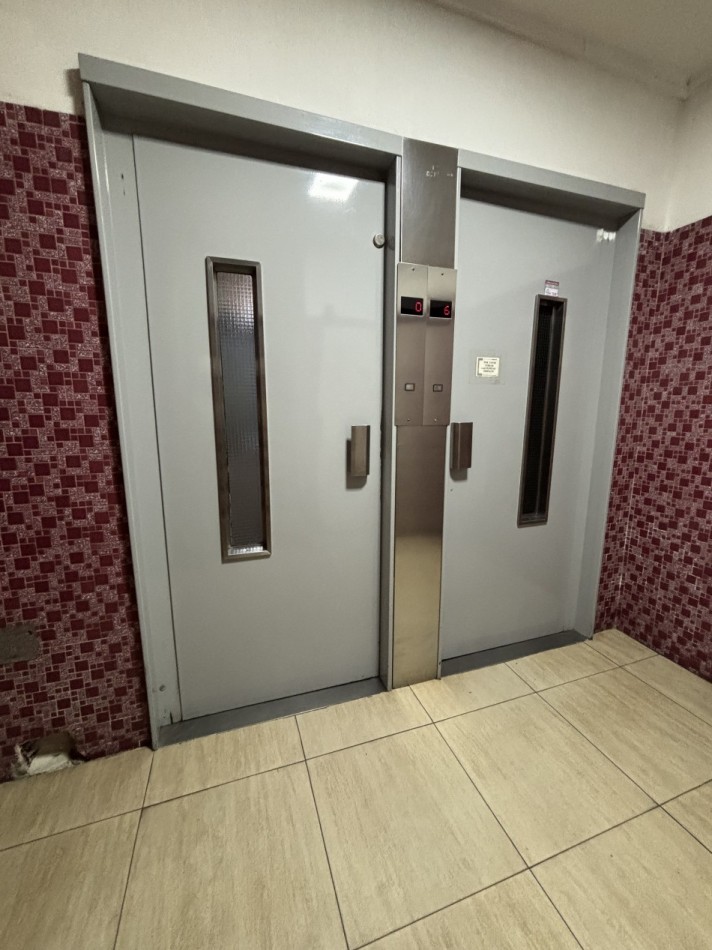 Departamento de dos ambientes con dependencia con terraza propia Zona Centro